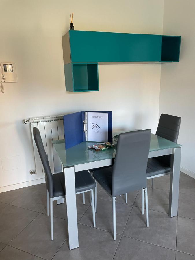 Dolcecasaleogiu Con Parcheggio Coperto Gratuito Apartment Vitinia Luaran gambar